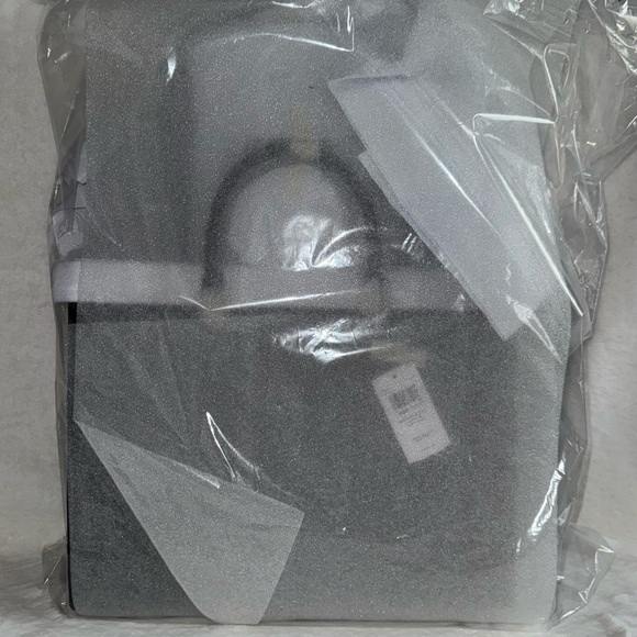 NWT Coach Maggie Large Tote Bag In Signature Leather CY672 - Picture 10 of 11